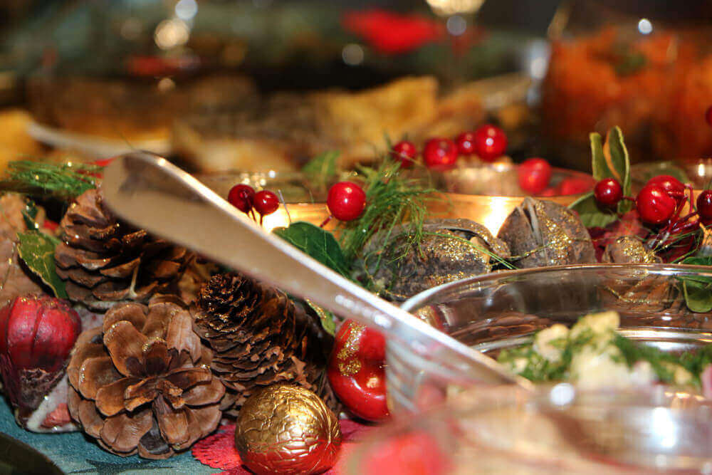 Catering para eventos navideños empresariales: menús a la medida de tu empresa